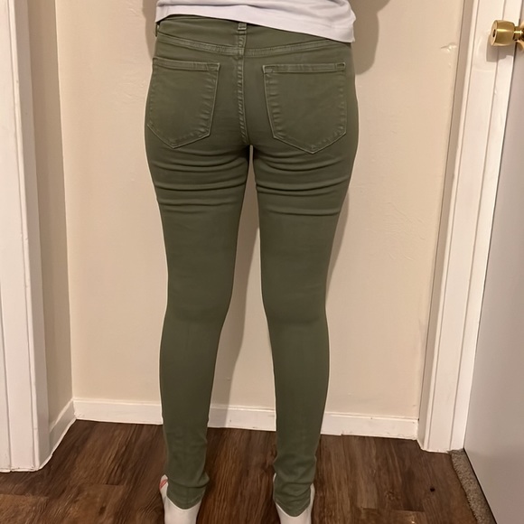 Old navy size 2 old navy rockstar jeans (army green) - Picture 3 of 3